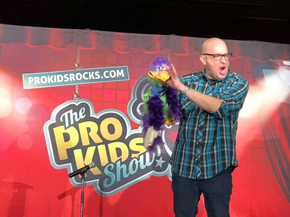 Vern the bird at Magifest